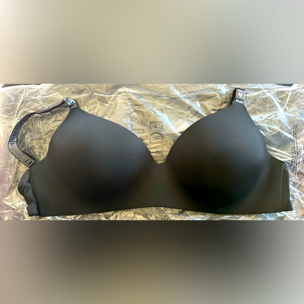 New! Victoria’s Secret Lightly Lined Wireless Bra 36DD